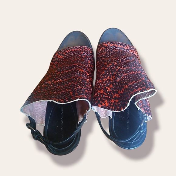Balenciaga Red Snakeskin Slingback Heeled Sandals - Picture 5 of 10